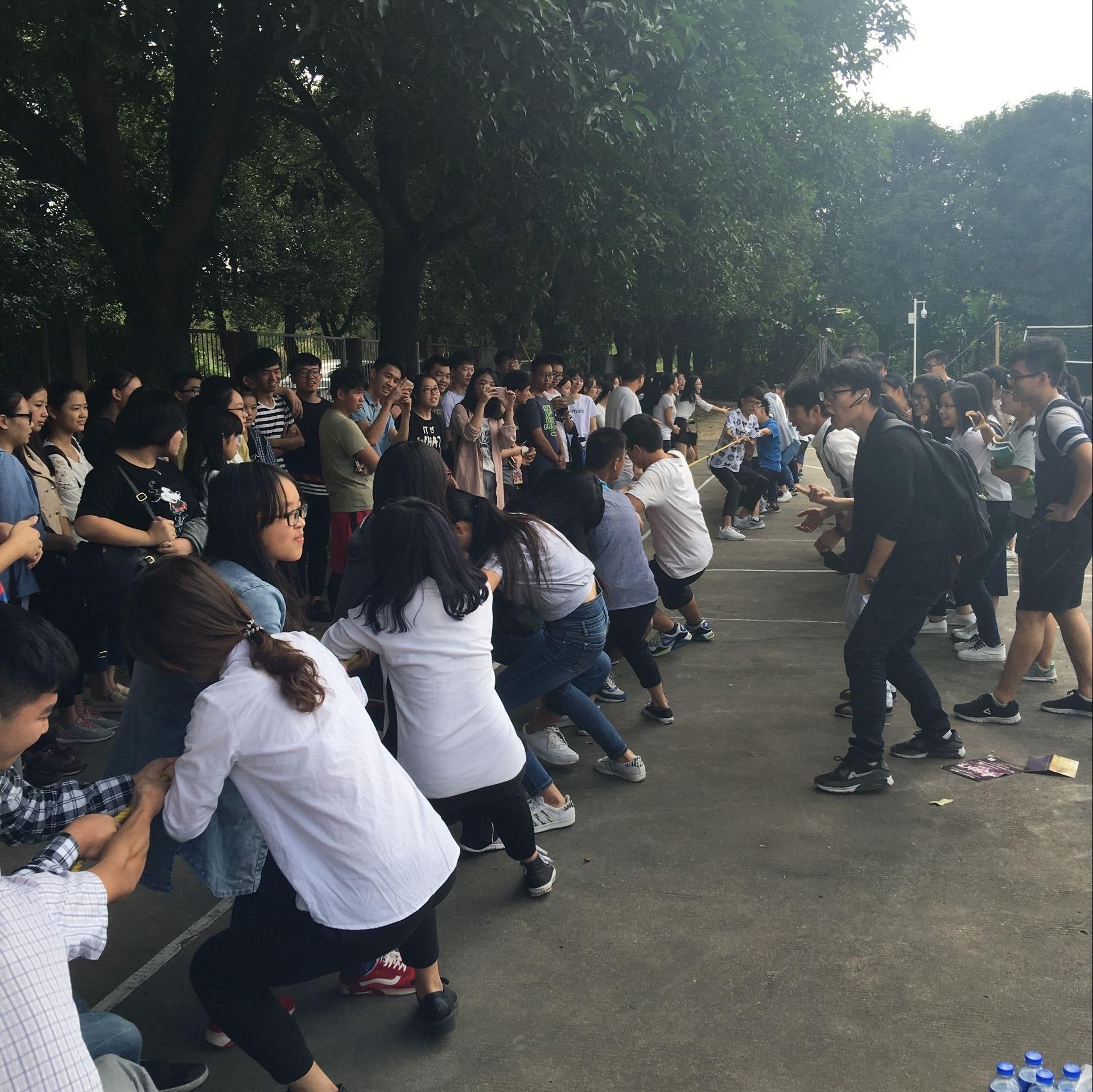 教育科学学院举办新生拔河比赛